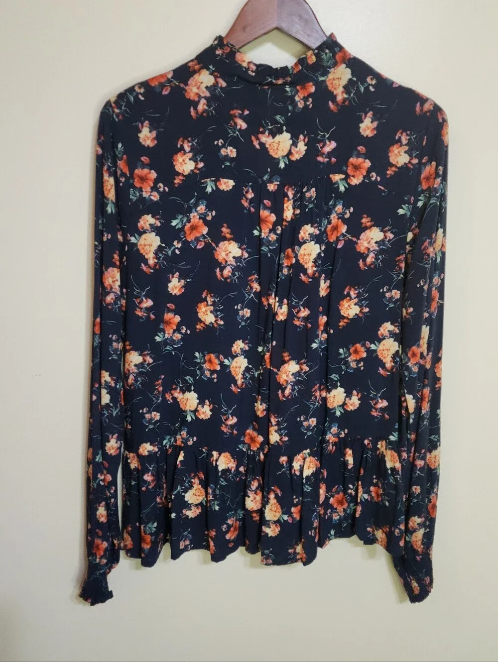 Hem & Thread Womens Tunic Boho S. Large Shirt Floral Ruffle Button Up Keyhole - Picture 10 of 10